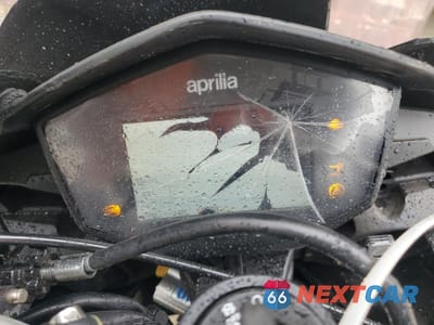Zdjęcie 7 z 11 samochodu: 2018 APRILIA RSV4 VIN:ZD4KEU005JS001463 - miniatura