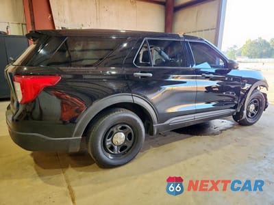 Trzecie zdjęcie samochodu z tyłu: 2023 FORD EXPLORER POLICE INTERCEPTOR VIN:1FM5K8AB9PGA32330 - miniatura