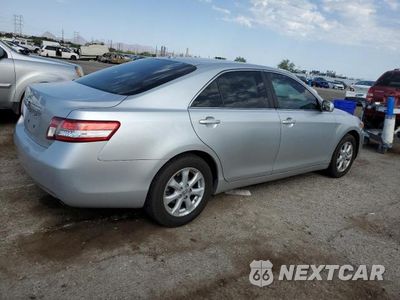 Trzecie zdjęcie samochodu z tyłu: 2011 TOYOTA CAMRY BASE VIN:4T1BF3EK9BU704692 - miniatura