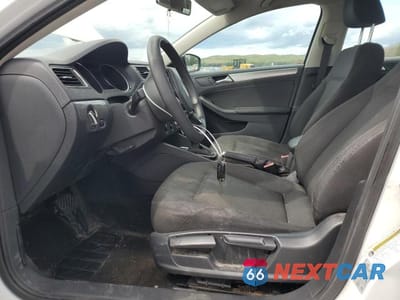 Zdjęcie 7 z 12 samochodu: 2019 VOLKSWAGEN JETTA SE VIN:3VWD67AJ7GM412937 - miniatura