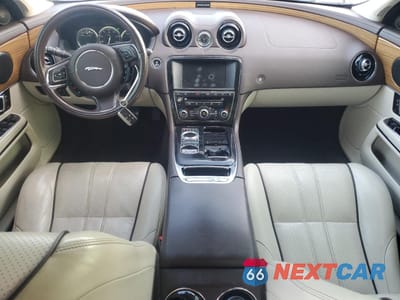 Zdjęcie 8 z 12 samochodu: 2015 JAGUAR XJL PORTFOLIO VIN:SAJWJ2GD9F8V80808 - miniatura