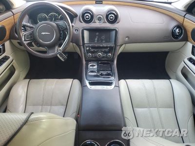 Zdjęcie 8 z 12 samochodu: 2015 JAGUAR XJL PORTFOLIO VIN:SAJWJ2GD9F8V80808 - miniatura