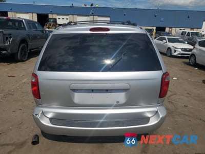 Zdjęcie 6 z 13 samochodu: 2005 DODGE GRAND CARAVAN SXT VIN:2D4GP44L35R230010 - miniatura