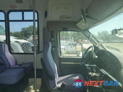 Piąte zdjęcie samochodu w środku: 2006 FORD ECONOLINE E350 SUPER DUTY CUTAWAY VAN VIN:1FDWE35S86HB37734 - miniatura