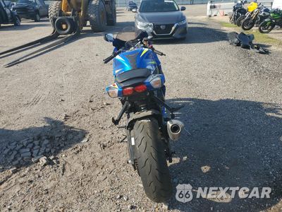 Czwarte zdjęcie samochodu z boku: 2015 SUZUKI GSX-R600 VIN:JS1GN7FA9F2100372 - miniatura