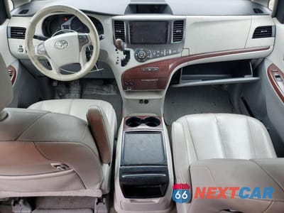 Zdjęcie 8 z 14 samochodu: 2012 TOYOTA SIENNA XLE VIN:5TDYK3DC2CS245368 - miniatura