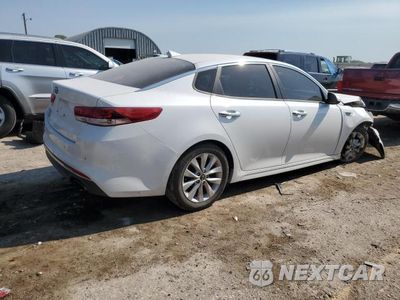 Trzecie zdjęcie samochodu z tyłu: 2018 KIA OPTIMA LX VIN:5XXGT4L39JG251313 - miniatura