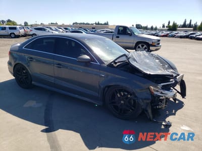 Czwarte zdjęcie samochodu z boku: 2019 AUDI A3 PREMIUM PLUS VIN:WAUGUGFF0K1010254 - miniatura