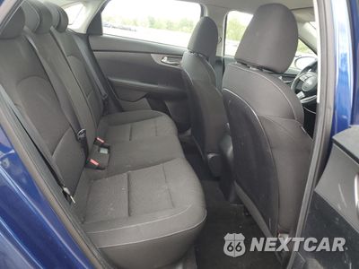 Zdjęcie 10 z 13 samochodu: 2019 KIA FORTE FE VIN:3KPF24AD8KE074306 - miniatura