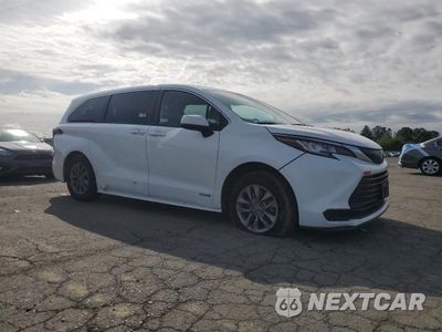 Czwarte zdjęcie samochodu z boku: 2021 TOYOTA SIENNA LE VIN:5TDKRKEC6MS043743 - miniatura