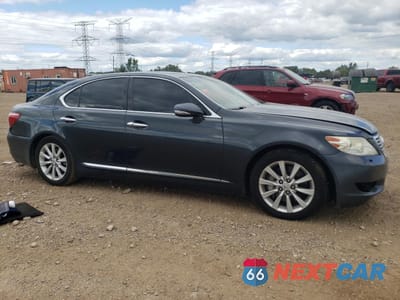 Czwarte zdjęcie samochodu z boku: 2010 LEXUS LS 460 VIN:JTHCL5EF4A5006028 - miniatura