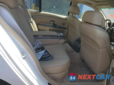 Zdjęcie 10 z 12 samochodu: 2007 BMW 750 VIN:WBAHN83537DT66481 - miniatura