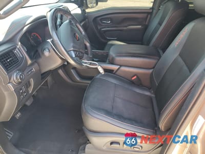 Zdjęcie 7 z 16 samochodu: 2021 NISSAN TITAN SV VIN:1N6AA1ED9MN512607 - miniatura