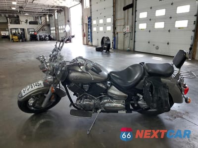 Trzecie zdjęcie samochodu z tyłu: 2002 YAMAHA XVS1100 A VIN:JYAVP11E32A022455 - miniatura