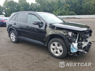 Czwarte zdjęcie samochodu z boku: 2021 TOYOTA RAV4 XLE VIN:2T3P1RFV2MC180443 - miniatura