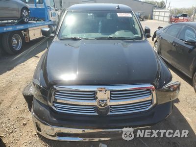 Piąte zdjęcie samochodu w środku: 2017 RAM 1500 SLT VIN:3C6RR7LTXHG793267 - miniatura