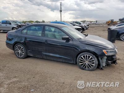 Czwarte zdjęcie samochodu z boku: 2016 VOLKSWAGEN JETTA SPORT VIN:3VWD17AJ4GM260825 - miniatura