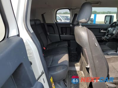 Zdjęcie 11 z 13 samochodu: 2010 TOYOTA FJ CRUISER VIN:JTEBU4BF0AK089592 - miniatura
