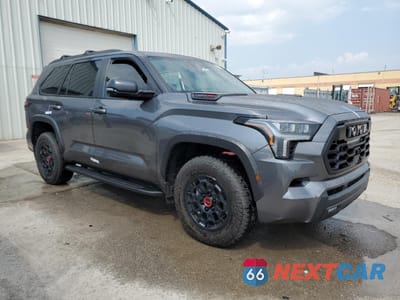 Czwarte zdjęcie samochodu z boku: 2024 TOYOTA SEQUOIA SR5 VIN:7SVAAABA6RX044074 - miniatura