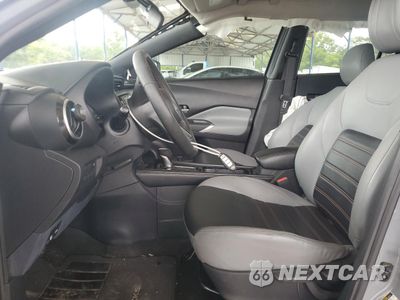 Zdjęcie 7 z 14 samochodu: 2022 NISSAN KICKS SR VIN:3N1CP5DV3NL488918 - miniatura