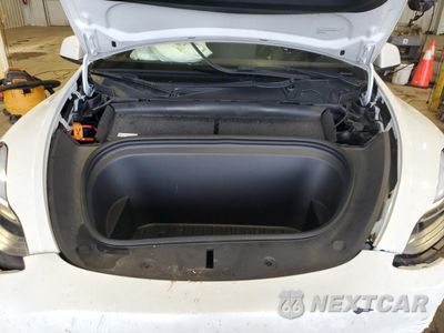 Zdjęcie 11 z 14 samochodu: 2023 TESLA MODEL Y VIN:7SAYGDEE0PA103666 - miniatura