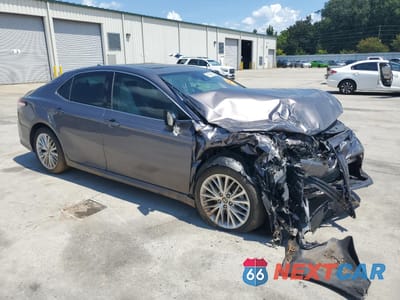 Czwarte zdjęcie samochodu z boku: 2020 TOYOTA CAMRY XLE VIN:4T1F31AK2LU016720 - miniatura