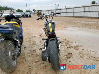 Czwarte zdjęcie samochodu z boku: 2001 SUZUKI LS650 P VIN:JS1NP41A612100510 - miniatura