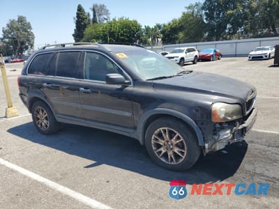 Czwarte zdjęcie samochodu z boku: 2004 VOLVO XC90 T6 VIN:YV1CZ91H941107652 - miniatura