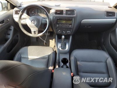 Zdjęcie 8 z 12 samochodu: 2013 VOLKSWAGEN JETTA SE VIN:3VWDP7AJ0DM381166 - miniatura