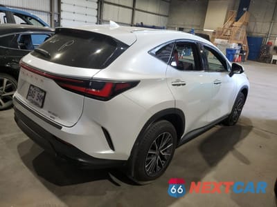 Trzecie zdjęcie samochodu z tyłu: 2025 LEXUS NX 350 PREMIUM VIN:2T2GGCEZ3SC080269 - miniatura