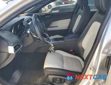 Zdjęcie 7 z 14 samochodu: 2017 JAGUAR XE R - SPORT VIN:SAJAL4BV2HA958026 - miniatura
