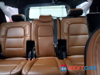 Zdjęcie 10 z 14 samochodu: 2018 LINCOLN NAVIGATOR RESERVE VIN:5LMJJ2LTXJEL20636 - miniatura