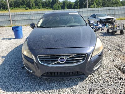 Piąte zdjęcie samochodu w środku: 2013 VOLVO S60 T5 VIN:YV1612FSXD1227833 - miniatura