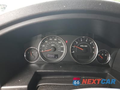 Zdjęcie 9 z 13 samochodu: 2010 JEEP COMMANDER SPORT VIN:1J4RG4GK4AC108861 - miniatura