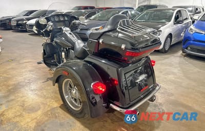 Trzecie zdjęcie samochodu z tyłu: 2014 HARLEY-DAVIDSON FLHTCUTG TRI GLIDE ULTRA VIN:1HD1MAL19EB860489 - miniatura