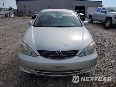 Piąte zdjęcie samochodu w środku: 2003 TOYOTA CAMRY LE VIN:4T1BE32K83U147461 - miniatura