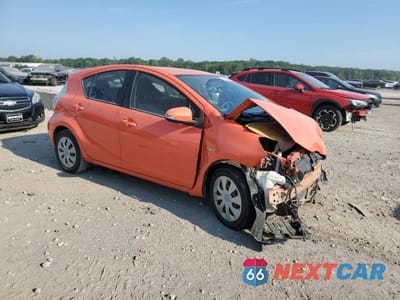 Czwarte zdjęcie samochodu z boku: 2012 TOYOTA PRIUS C VIN:JTDKDTB31C1012033 - miniatura