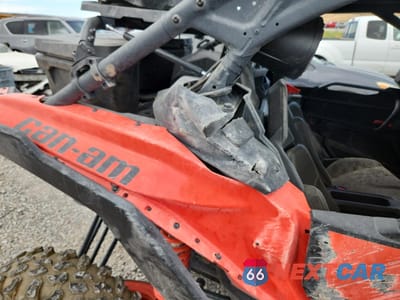 Zdjęcie 9 z 11 samochodu: 2022 CAN-AM MAVERICK X3 MAX DS TURBO VIN:3JBVMAY46NE001677 - miniatura