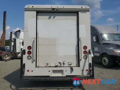 Zdjęcie 6 z 13 samochodu: 2021 FORD ECONOLINE E450 SUPER DUTY COMMERCIAL STRIPPED CHASSIS DELIVERY TRUCK OR VAN DELIVERY VAN VIN:1FC3E4KK0MDC17471 - miniatura