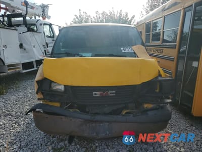 Piąte zdjęcie samochodu w środku: 2011 GMC SAVANA CUTAWAY G3500 VIN:1GD374CG4B1901180 - miniatura