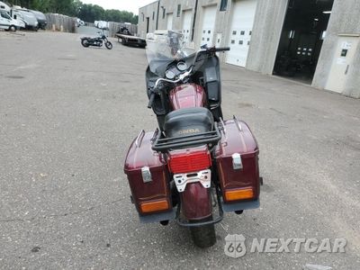 Czwarte zdjęcie samochodu z boku: 1982 HONDA GL1100 I VIN:1HFSC0216CA216414 - miniatura