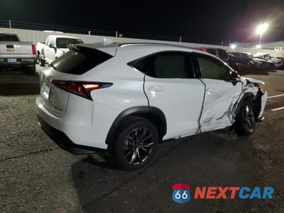 Trzecie zdjęcie samochodu z tyłu: 2021 LEXUS NX 300 BASE VIN:JTJSARBZ1M2197189 - miniatura