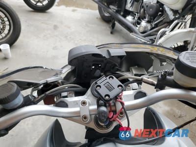 Zdjęcie 7 z 9 samochodu: 2007 BMW R1200 R VIN:WB10398047ZS25587 - miniatura