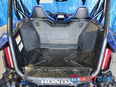 Zdjęcie 6 z 11 samochodu: 2020 HONDA SXS1000 S2X VIN:1HFVE0510L4101583 - miniatura