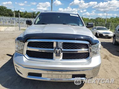 Piąte zdjęcie samochodu w środku: 2019 RAM 1500 CLASSIC SLT VIN:1C6RR6TT4KS512154 - miniatura