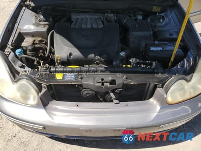 Zdjęcie 11 z 12 samochodu: 2005 HYUNDAI SONATA GLS VIN:KMHWF35H95A156429 - miniatura