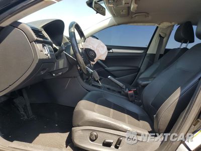 Zdjęcie 7 z 12 samochodu: 2015 VOLKSWAGEN PASSAT S VIN:1VWAT7A35FC049700 - miniatura