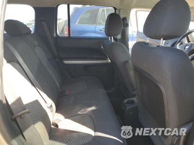 Zdjęcie 10 z 12 samochodu: 2008 CHEVROLET HHR LT VIN:3GNDA33P38S537241 - miniatura