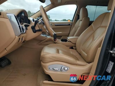 Zdjęcie 7 z 13 samochodu: 2016 PORSCHE CAYENNE VIN:WP1AA2A24GLA06274 - miniatura
