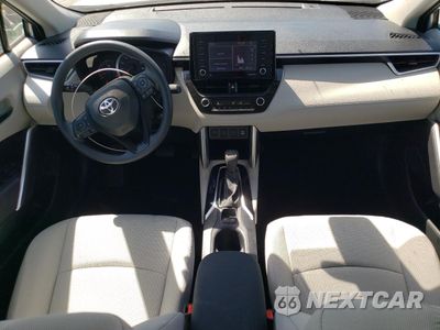 Zdjęcie 8 z 14 samochodu: 2022 TOYOTA COROLLA CROSS L VIN:7MUAAAAG5NV035940 - miniatura
